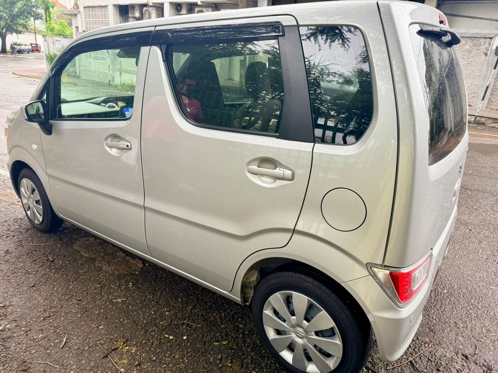 Suzuki Wagon R - Image 7